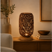 Lampe en rotin tressé avec socle en bois | VELIA