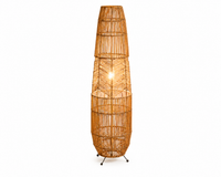 Lampadaire en rotin tressé forme colonne | COLIM