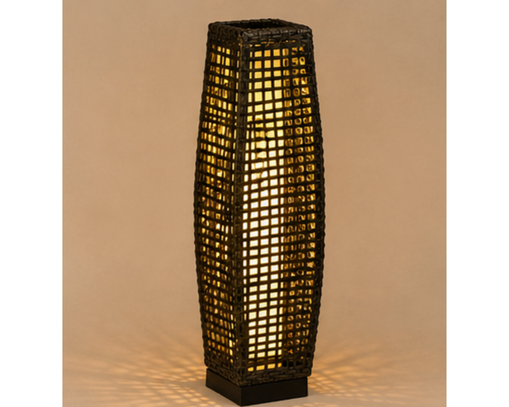 Lampadaire colonne en rotin tressé noir pour jardin | ORIO